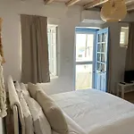 Nesa Paros