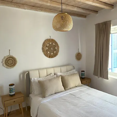 Nesa Paros Naoussa